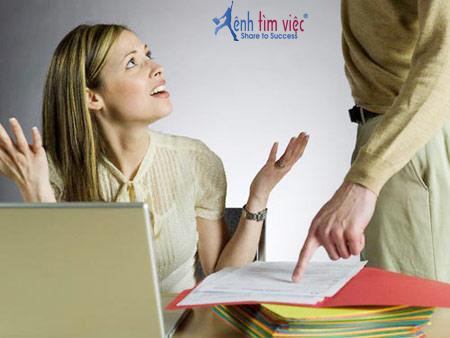 Ứng xử với đồng nghiệp khó tính